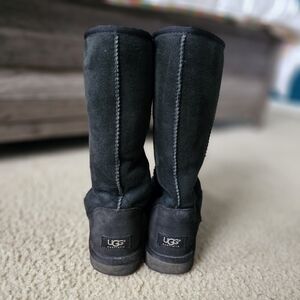 UGG black classic tall boots sheepskin shearling size 8